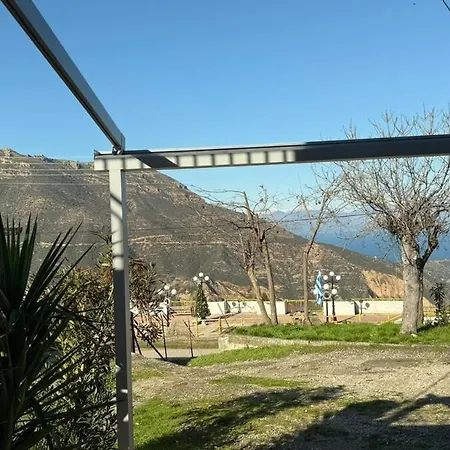 Apartment Charitou
